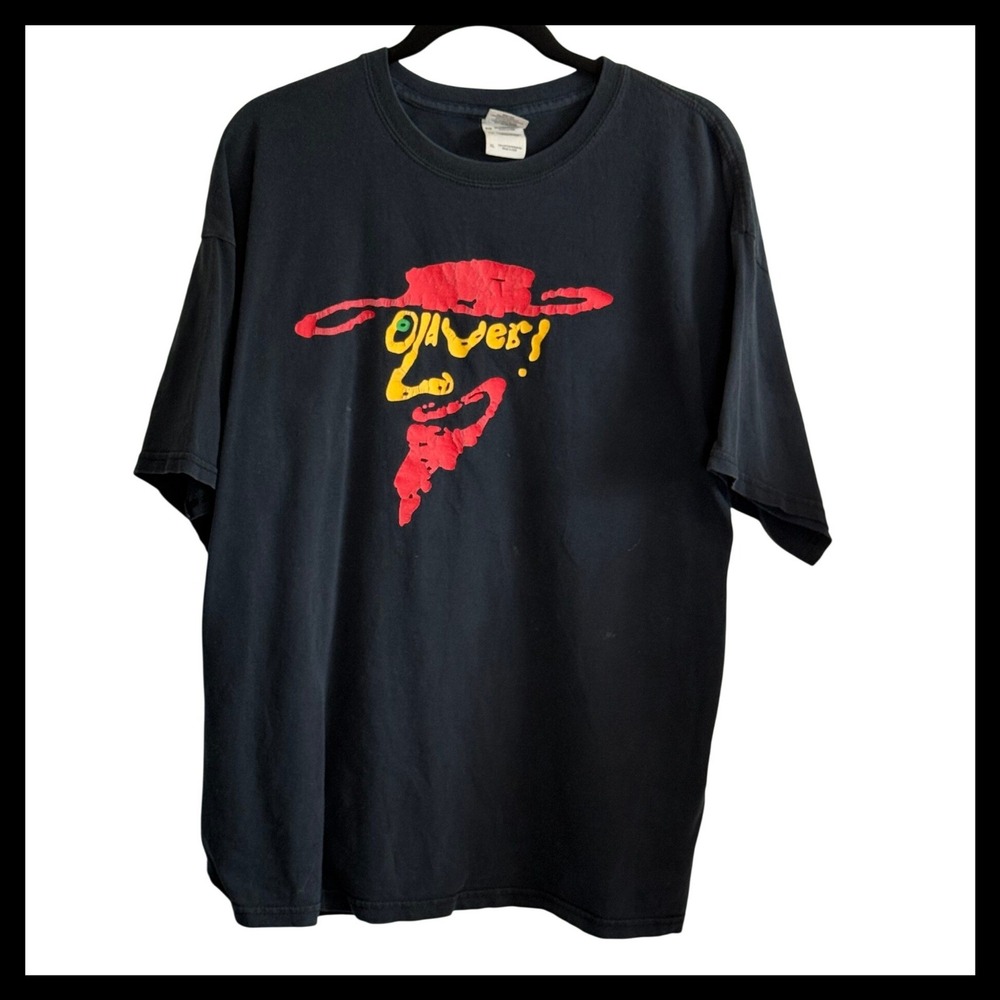 Gildan Oliver! Musical Broadway Graphic T-Shirt Mens XL Black Heavy Cotton Tee